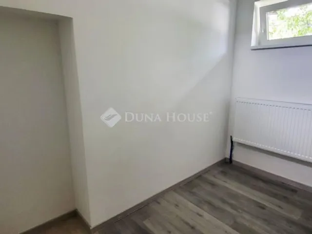 Eladó lakás Hatvan, Klapka utca 75 nm