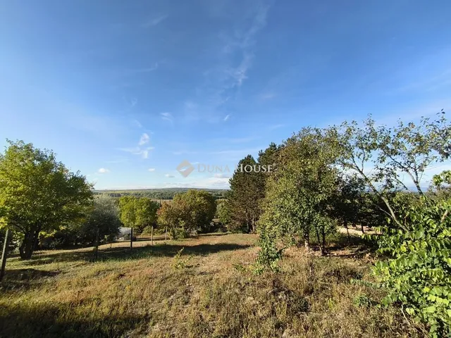 Eladó telek Őrbottyán, Fő út 1012 nm