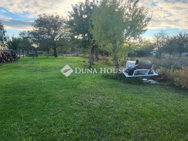 Eladó telek Kosd 829 nm