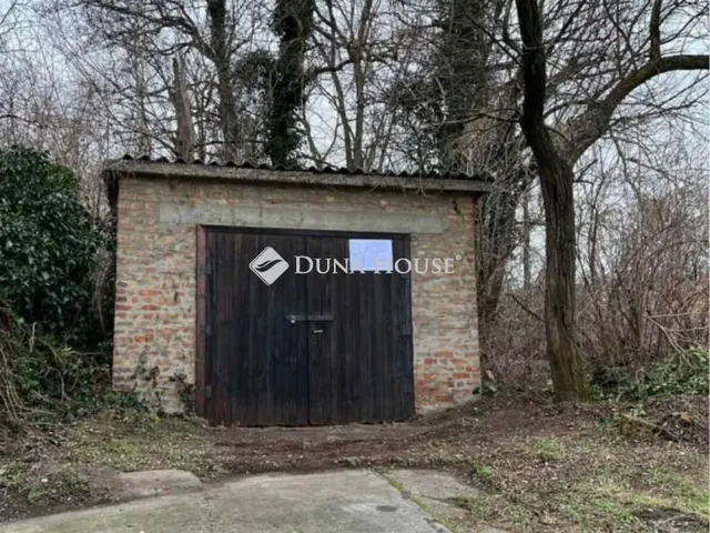 Eladó telek Lábatlan, Nincs utca 120 nm