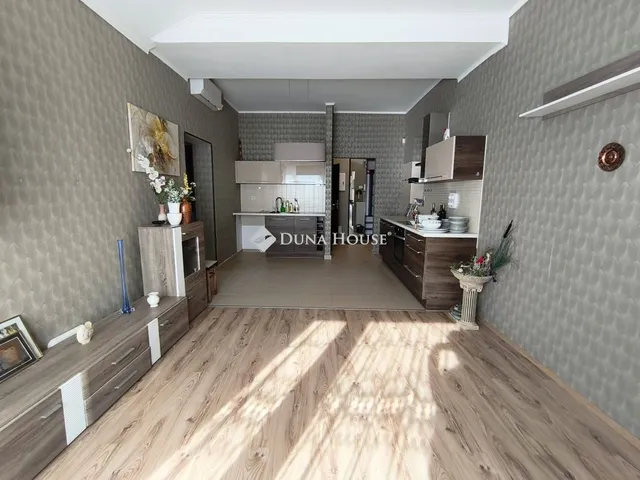 Eladó lakás Veresegyház, Liszt Ferenc utca 60 nm