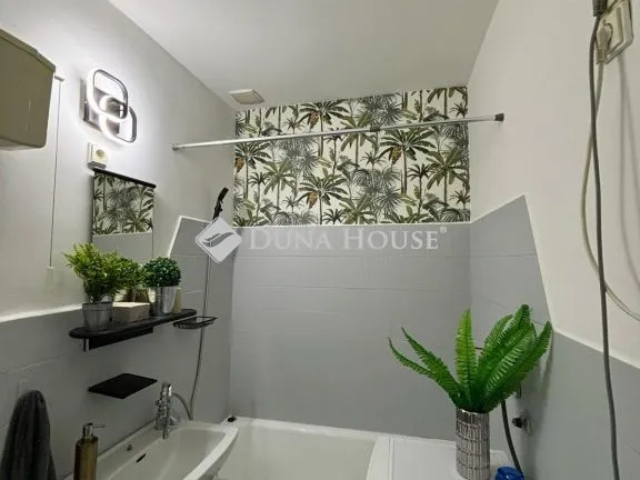 Eladó lakás Budapest III. kerület 24 nm