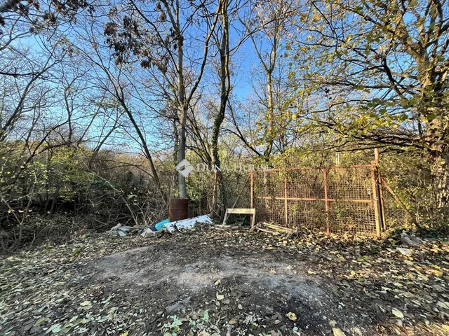 Eladó telek Pomáz 1871 nm