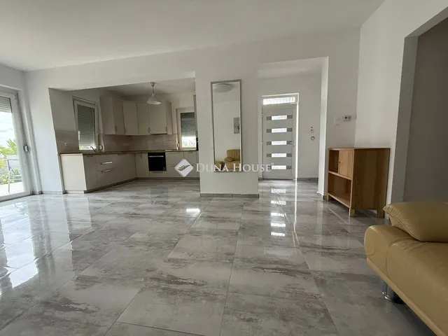 Eladó ház Őrbottyán, Hegyi György utca 112 nm