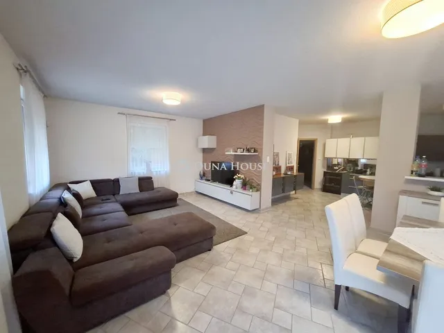 Eladó ház Nagytarcsa 193 nm