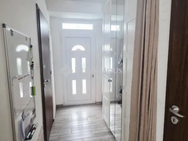 Eladó ház Vác, Árpa utca 90 nm