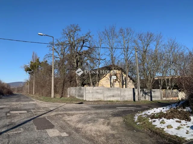 Eladó ház Tatabánya 516 nm