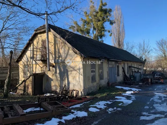 Eladó ház Tatabánya 516 nm