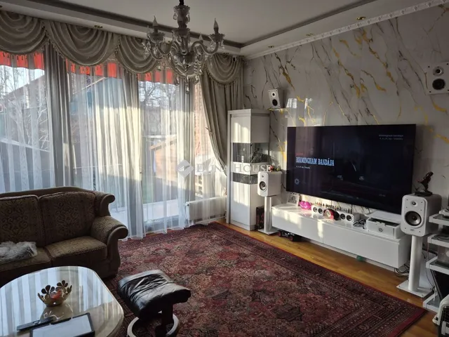 Eladó ház Budapest XIV. kerület 167 nm