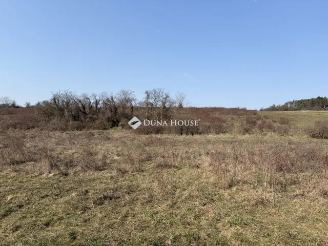 Eladó telek Vác, Nincs utca 13335 nm