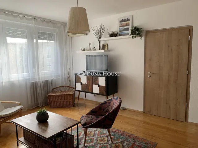 Eladó lakás Budapest XVI. kerület, Budapesti út 55 nm