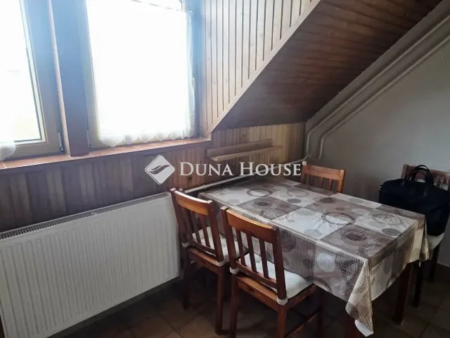 Eladó lakás Vác, Cserhát utca 50 nm