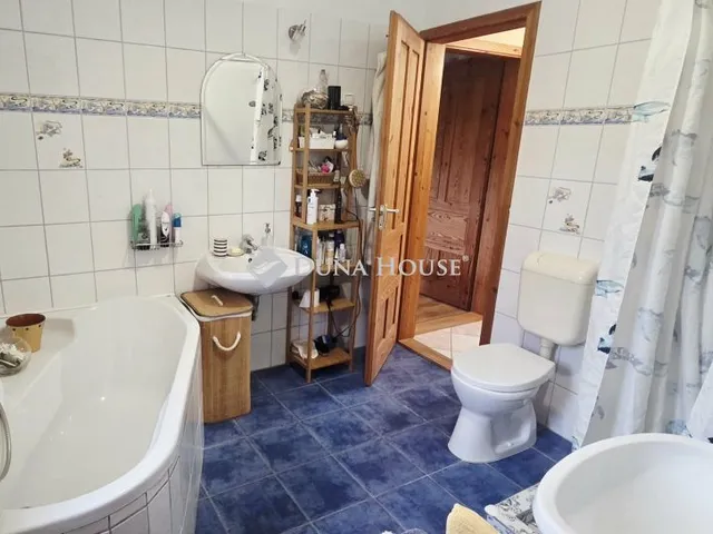 Eladó ház Vác, Felső Törökhegy út 155 nm