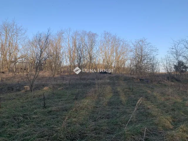 Eladó telek Őrbottyán 1371 nm