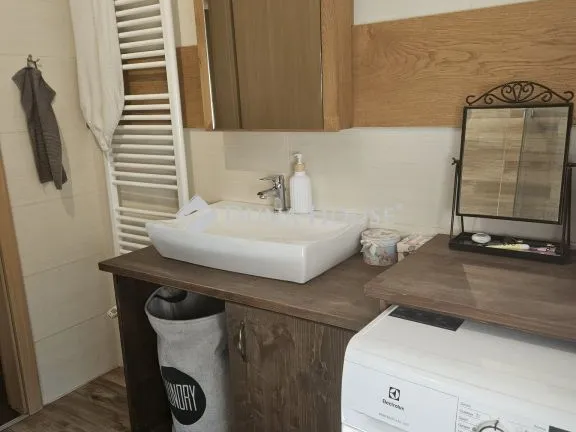 Eladó lakás Göd 56 nm