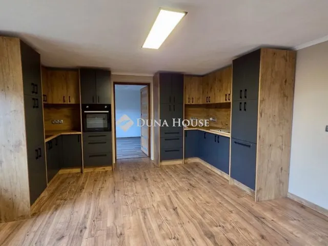 Eladó ház Szilvásvárad 200 nm