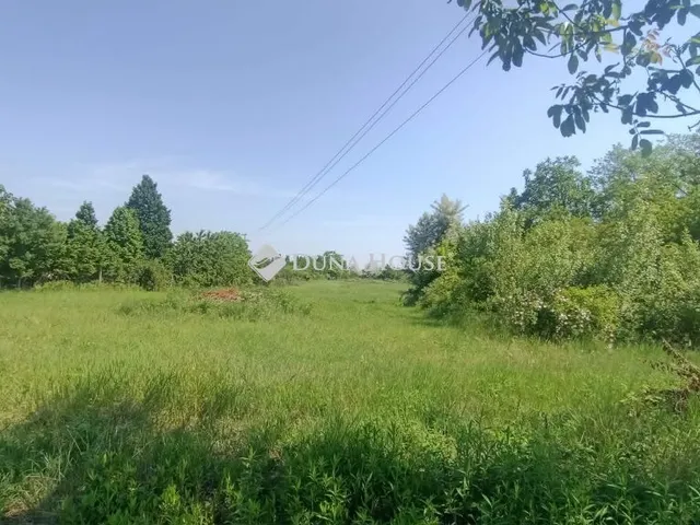 Eladó telek Csomád 2737 nm