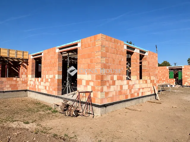 Eladó ház Fót 81 nm