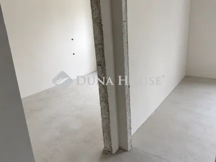 Eladó ház Budapest XV. kerület, Árvavár utca 140 nm