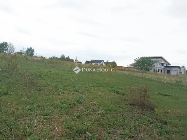 Eladó telek Kerepes, (Még nem teljesen kijárt) 744 nm