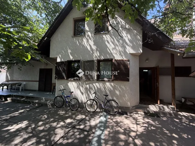 Eladó ház Poroszló 360 nm