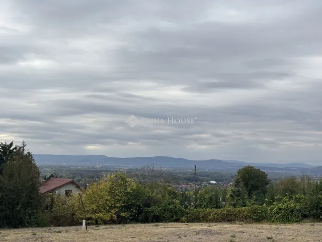 Eladó telek Fót 2831 nm