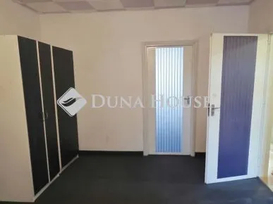 Eladó lakás Vác, Fürj utca 58 nm
