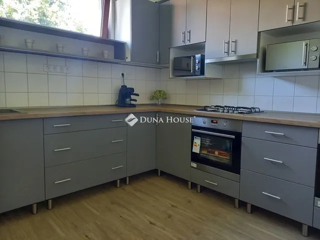 Kiadó ház Hejőkeresztúr 180 nm