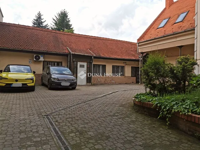 Eladó ház Miskolc, Szemere Bertalan utca 607 nm