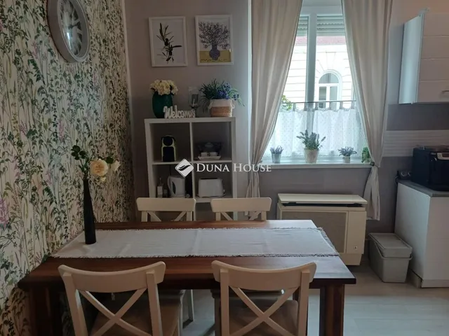 Eladó lakás Győr 73 nm