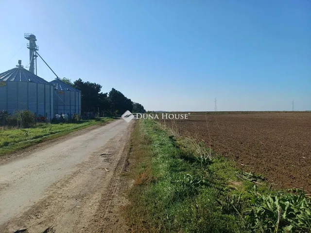 Eladó telek Emőd 39562 nm