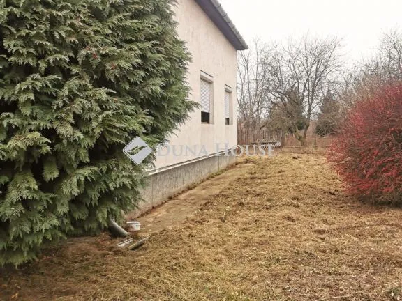 Eladó ház Tiszakarád, Ifjúság utca 205 nm