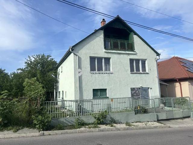 Eladó ház Sátoraljaújhely, Dókus utca 200 nm