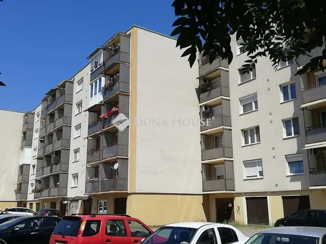 Eladó lakás Kazincbarcika 57 nm