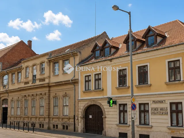Eladó ház Miskolc, Szemere Bertalan utca 570 nm