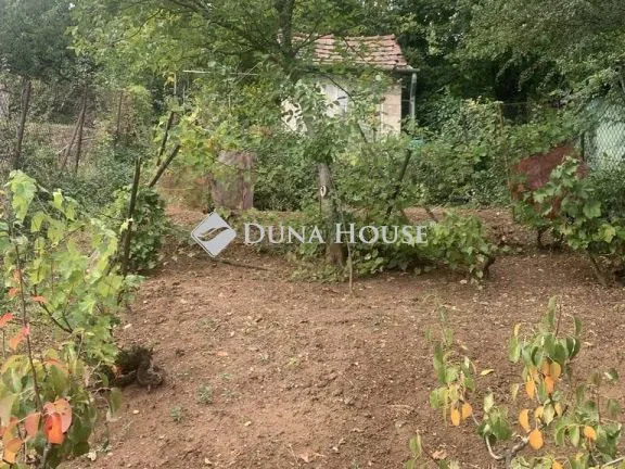 Eladó telek Törökbálint 650 nm
