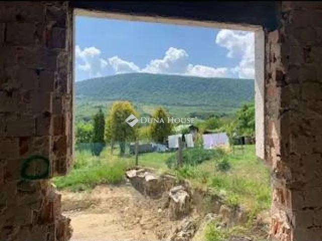 Eladó kereskedelmi és ipari ingatlan Pilisszentkereszt 305 nm