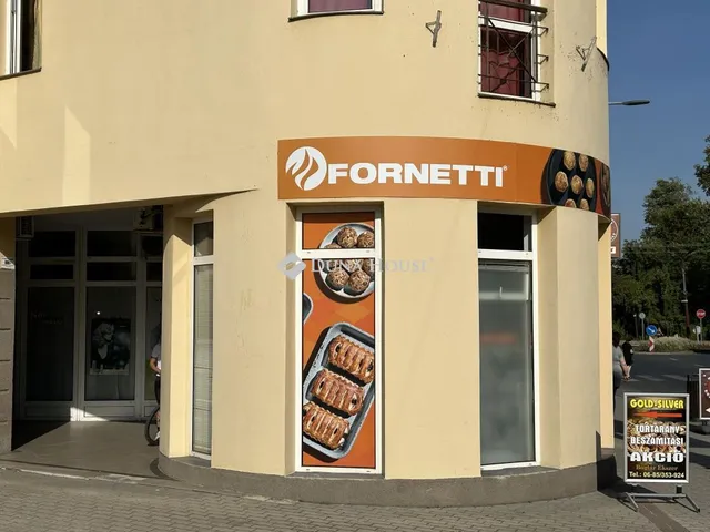 Eladó kereskedelmi és ipari ingatlan Balatonboglár, Szabadság utca 18 nm