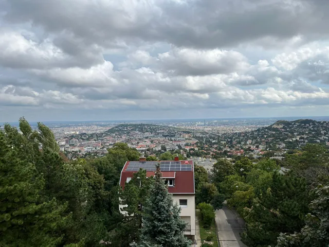 Kiadó lakás Budapest XII. kerület 170 nm