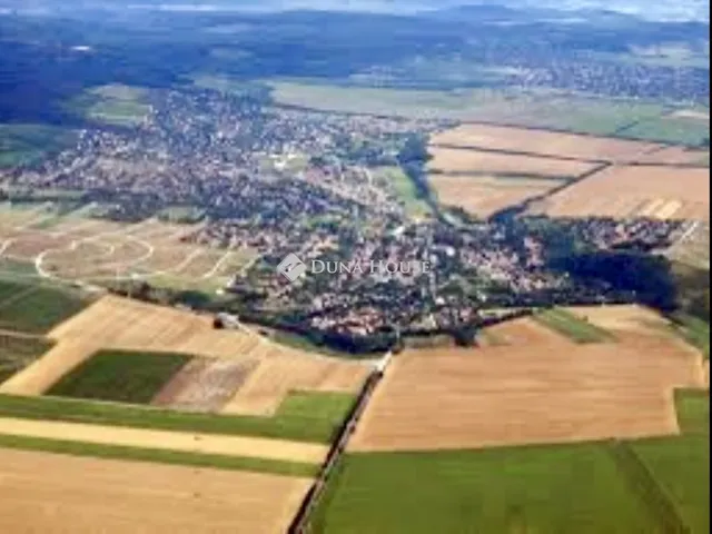 Eladó telek Budajenő 12505 nm