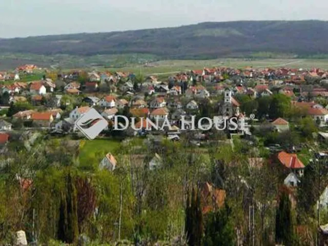 Eladó telek Budajenő 12505 nm