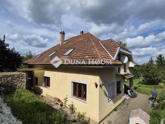 Eladó ház Budakalász 220 nm