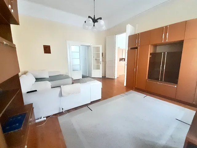 Eladó lakás Budapest VI. kerület 104 nm