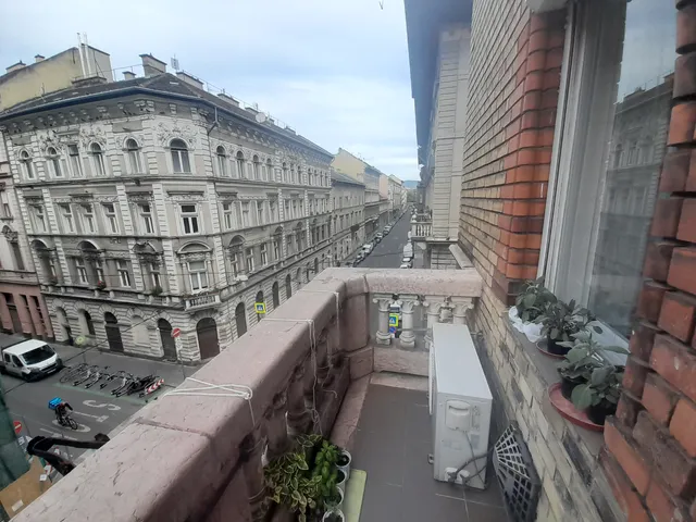 Eladó lakás Budapest VI. kerület 104 nm