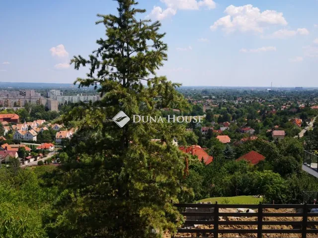 Eladó telek Budapest III. kerület 932 nm