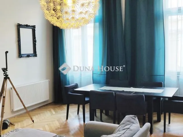 Eladó lakás Budapest VII. kerület, Rákóczi út 69 nm