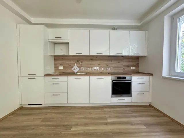 Kiadó lakás Budapest XII. kerület, Eötvös út 63 nm