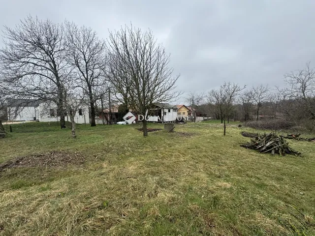 Eladó telek Baracska, Kiskút utca 1237 nm