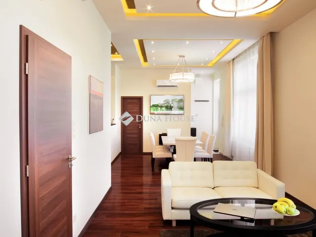 Eladó lakás Budapest V. kerület, Petőfi Sándor utca 68 nm