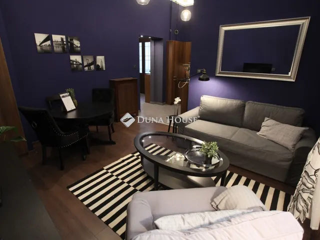 Eladó lakás Budapest V. kerület, Petőfi Sándor utca 55 nm